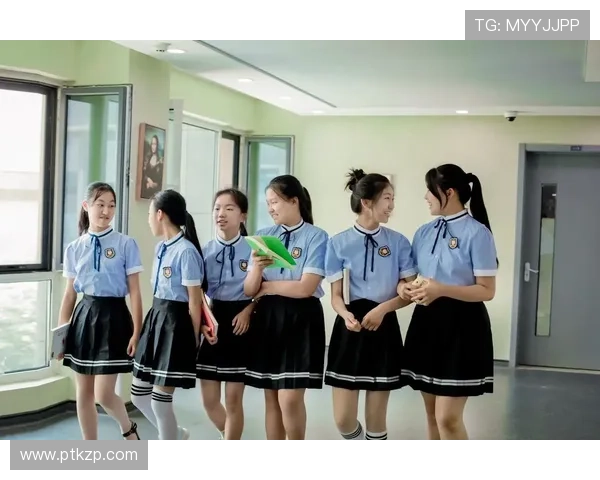 阳光灿烂的夏天里,我们一起走过青春的日子与成长的烦恼 阳光灿烂的夏天里,我们一起走过青春的日子与成长的烦恼